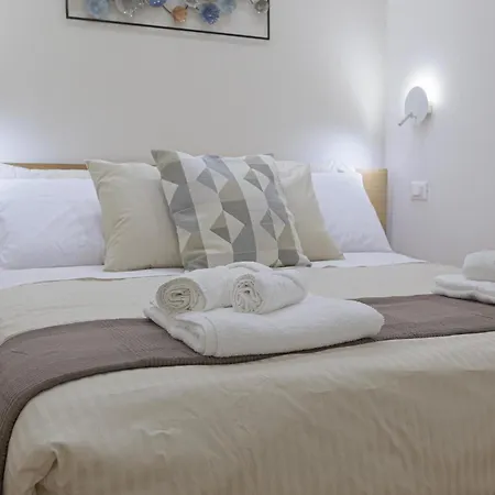 Casa Ancora Fronte Mare 산리온